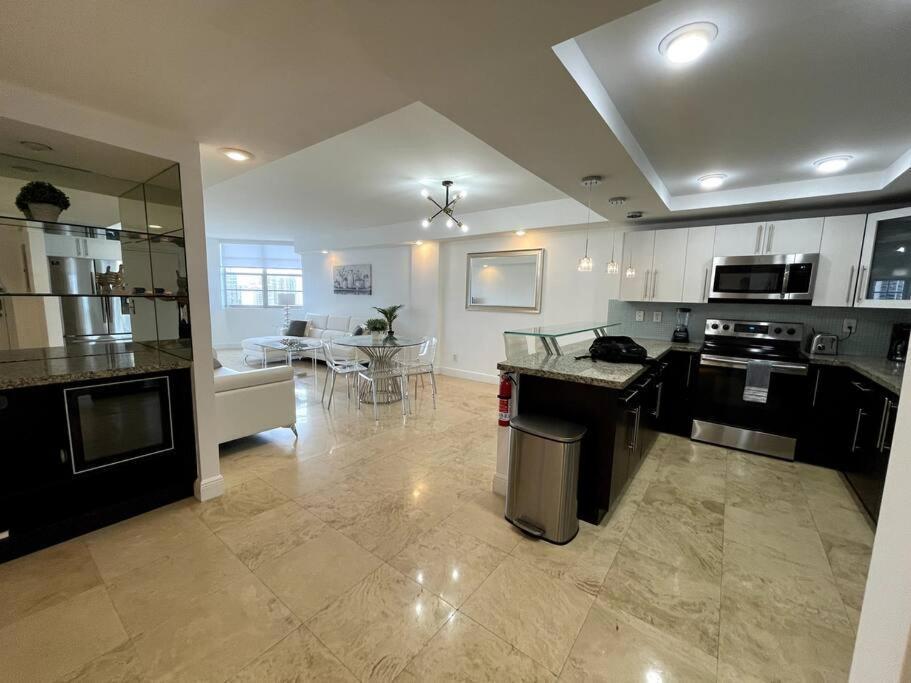 Ferienwohnung Breathtaking Ocean View! 15Th Floor Miami Beach Exterior foto