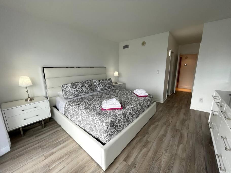 Ferienwohnung Breathtaking Ocean View! 15Th Floor Miami Beach Exterior foto