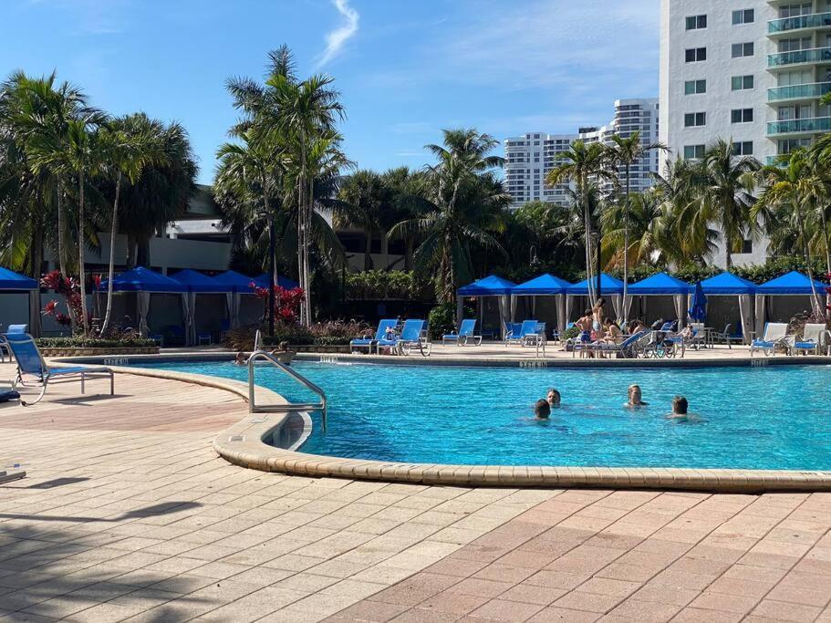 Ferienwohnung Breathtaking Ocean View! 15Th Floor Miami Beach Exterior foto